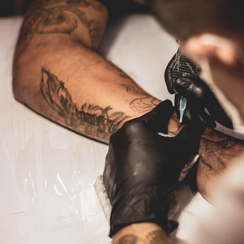 Tatuajes y piercing